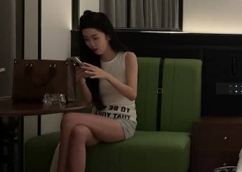 今天约了个神似某个网红的小妹-曹长卿