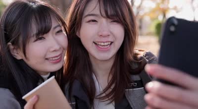 pjab-011始めは&rsquo;いいね！&rsquo;が欲しいだけだったのに&hellip; 承認欲求に取りつかれ 過激な中出しセックスまで配信しちゃう女子大生 花狩まい