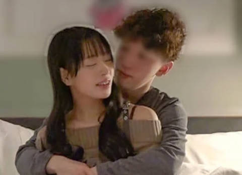 FC2PPV-4809263-模特般美丽的同事全身都是性感带