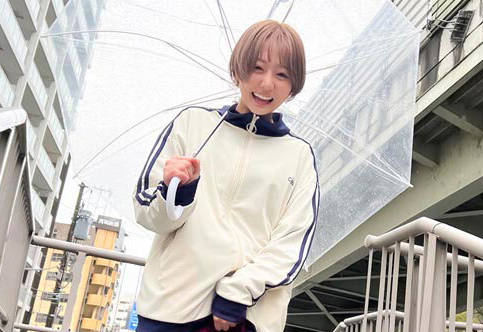 SDAM-120 2段階NTR 1，弱みを握った男に彼女とのハメ撮り映像を献上させる。 2，その後、断れない彼女を無茶苦茶ハメる。 新宿区で同棲4年、アパレルDJ あかねさん（30）