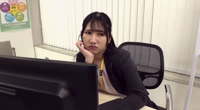 HUNTC-409 仕事中にちょいちょいパンツが見える女性社員。もしかしてパンツを覗き見するボクに怒ってる？かと思っていたら、エッチなお誘いをしないことに怒っていた！