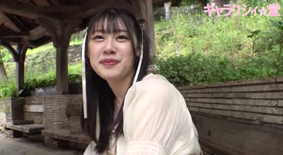 FC2PPV-4802105-身材丰满的女孩面带微笑地接受了精液