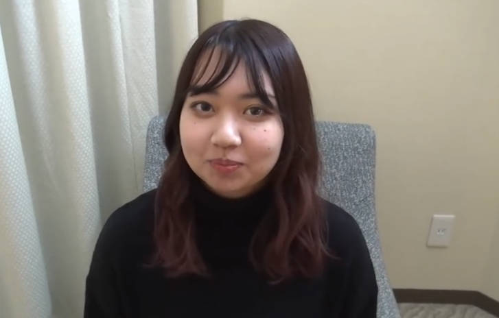 FC2PPV-2779580装作严肃其实是个淫荡的女孩