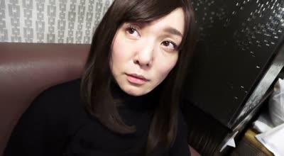 FC2PPV-1882019沉迷于男公关偷偷动用了家里的积蓄让男公关在她体内高潮