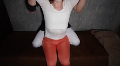 FC2PPV-4575547赴介绍制私密沙龙的外企金融OL