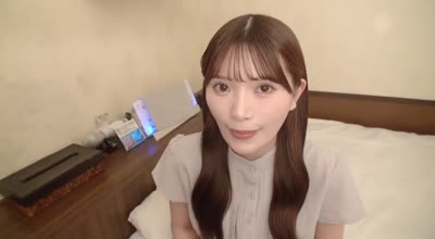 FC2PPV-4554113爱笑19岁粉嫩无毛白虎大学生