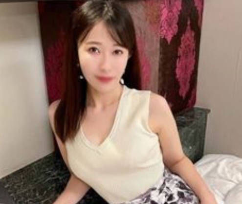 FC2PPV-4777574自由奔放的前空姐