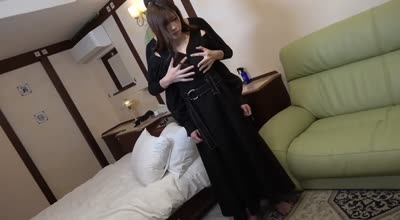 FC2PPV-3176298出轨女子收到丈夫在自己面前中出的视频