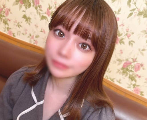 FC2PPV-4673039 大学二年级很可爱很迷人