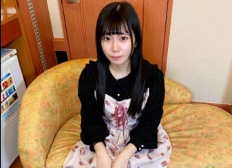 FC2PPV-4744418漂亮苗条美女中出